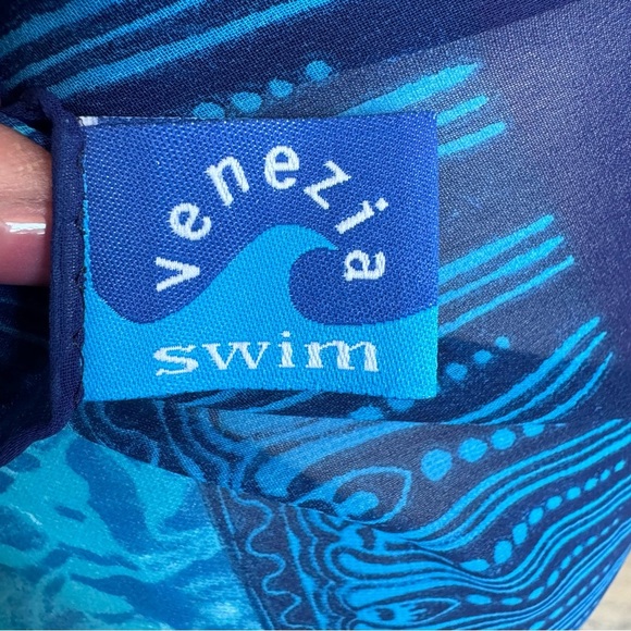 Venezia Scarf Sarong Coverup in Blue Green Sea Themed Print Lightweight 62x43 - Picture 4 of 7